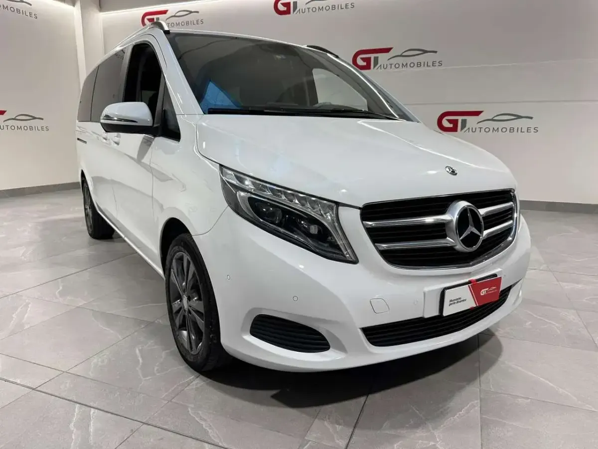 Usata Mercedes V220 Premium 163 CV (119 kW) 2017 Bianco Monovolume