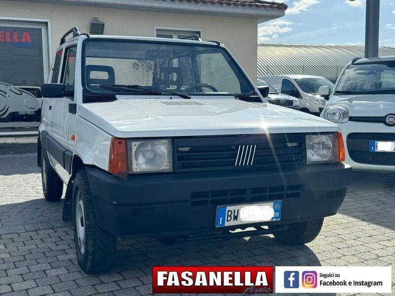 Usato 2001 Fiat Panda 4x4 1.1 Benzin 54 CV (7.490 €)