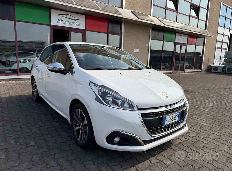 Usata Peugeot 208 75 CV (55 kW) 2017 Bianco Utilitaria