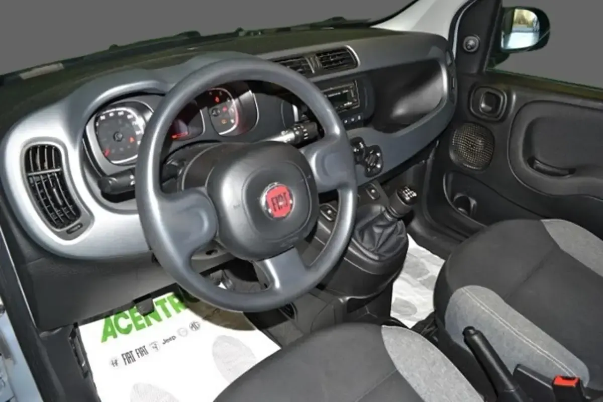 Usata Fiat Panda 70 CV (51 kW) 2022 Grigio Utilitaria