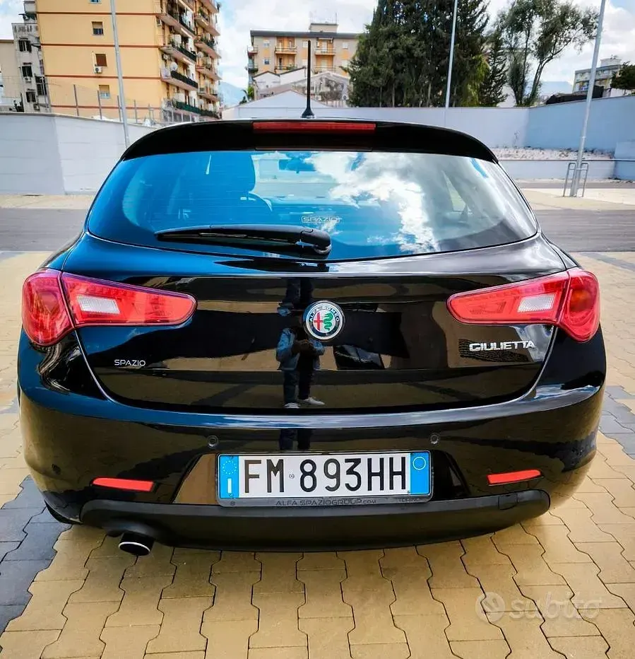 Gebraucht Alfa Romeo Giulietta 120 PS (88 kW) 2017 Schwarz Kleinwagen
