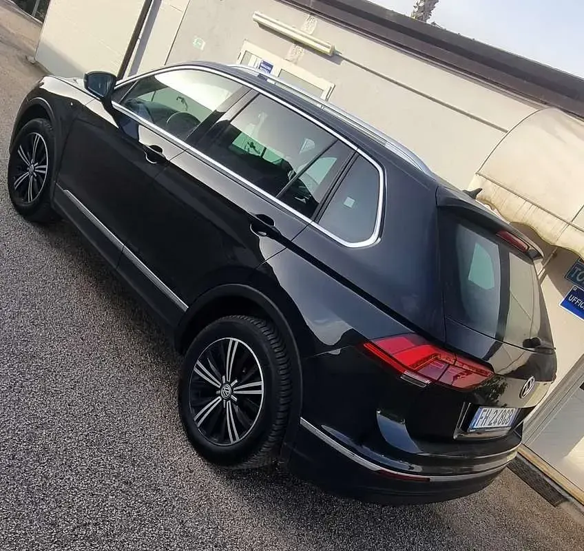 Usata VW Tiguan Executive 150 CV (110 kW) 2017 Nero SUV