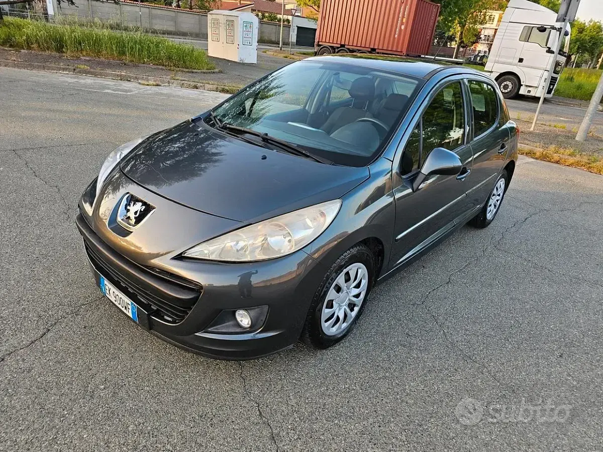 Usata Peugeot 207 68 CV (50 kW) 2012 Grigio Berlina