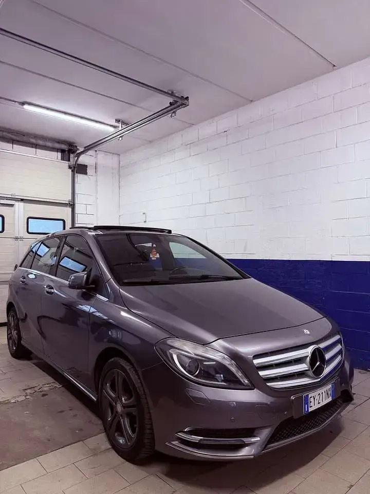 Usata Mercedes B180 Premium 109 CV (80 kW) 2015 Other Utilitaria