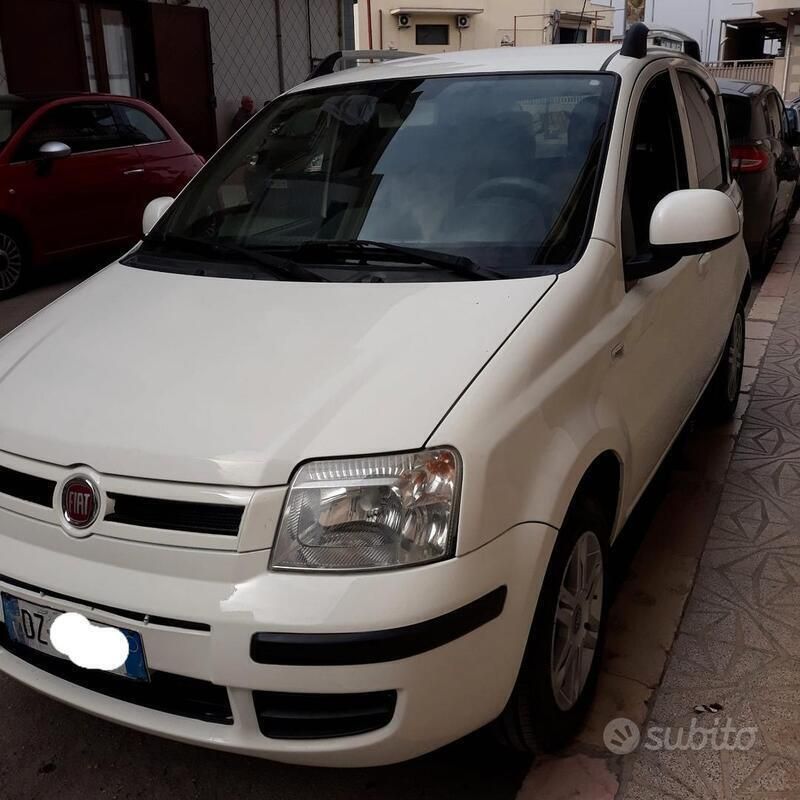 Usata 2010 Fiat Panda Due volumi | 2800 € - Immagine 1/4
