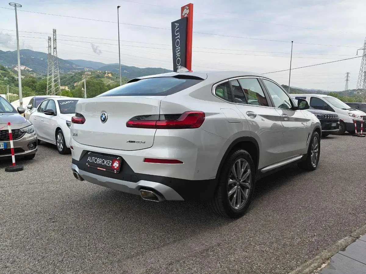 Usata BMW X4 190 CV (139 kW) 2024 Bianco SUV
