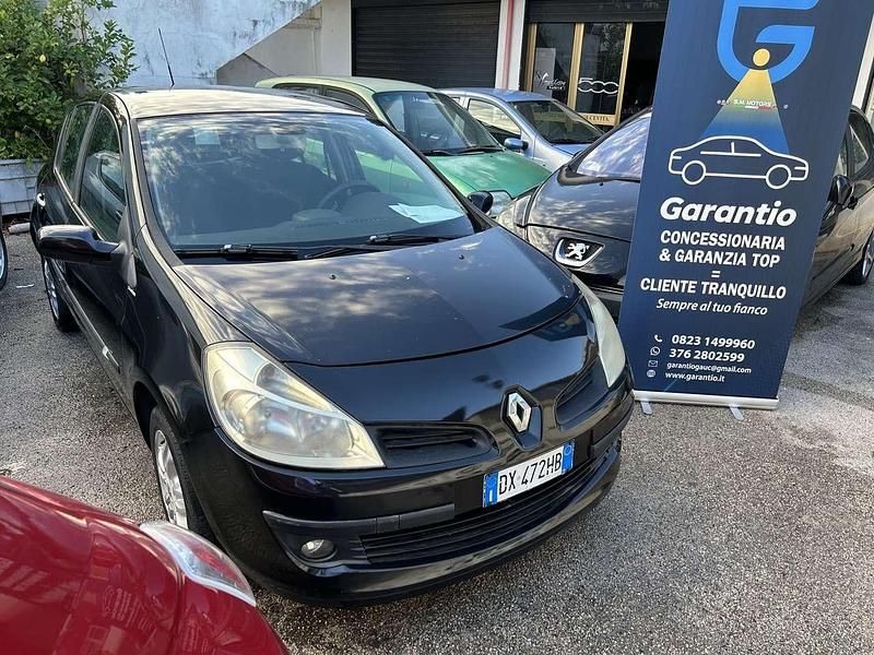 Usata Renault Clio II Dynamique 84 CV (61 kW) 2009 Other Berlina