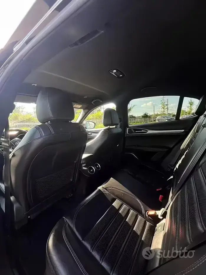 Usata Alfa Romeo Stelvio Executive 210 CV (154 kW) 2019 Nero SUV