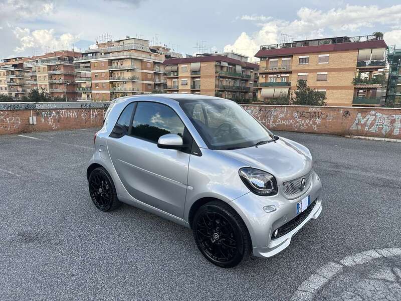 Usata Smart ForTwo Coupé Superpassion 71 CV (52 kW) 2019 Argento Coupé