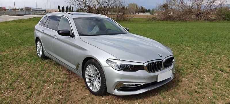 Usata BMW 520 Luxury Line 190 CV (139 kW) 2018 Grigio Station wagon