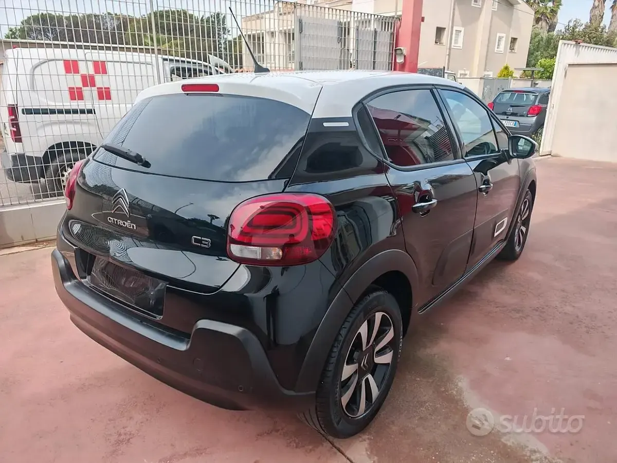 Usata Citroën C3 PureTech 110 CV (80 kW) 2024 Nero Berlina