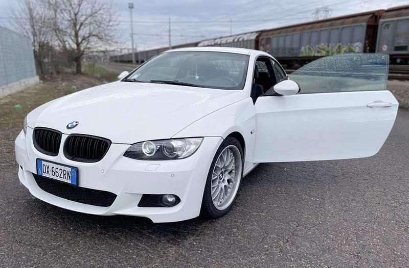 Usata 2009 BMW 320 M Sport Coupé | 5500 € (Buon prezzo) - Immagine 1/4