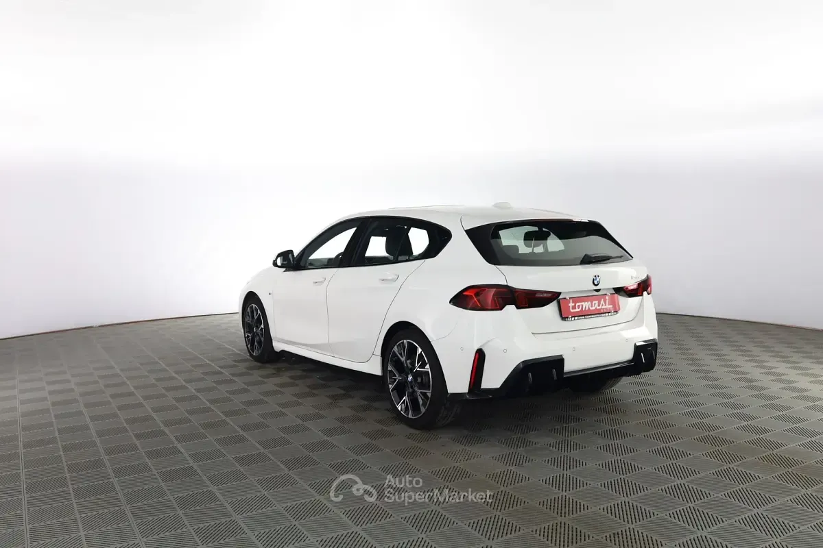 Usata BMW 120 M Sport 150 CV (110 kW) 2025 Bianco Utilitaria