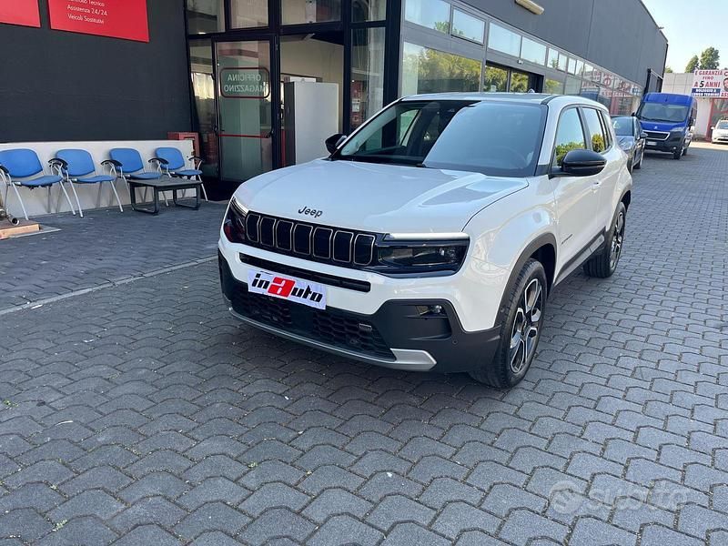 Usata Jeep Avenger Summit 100 CV (73 kW) 2024 Bianco SUV