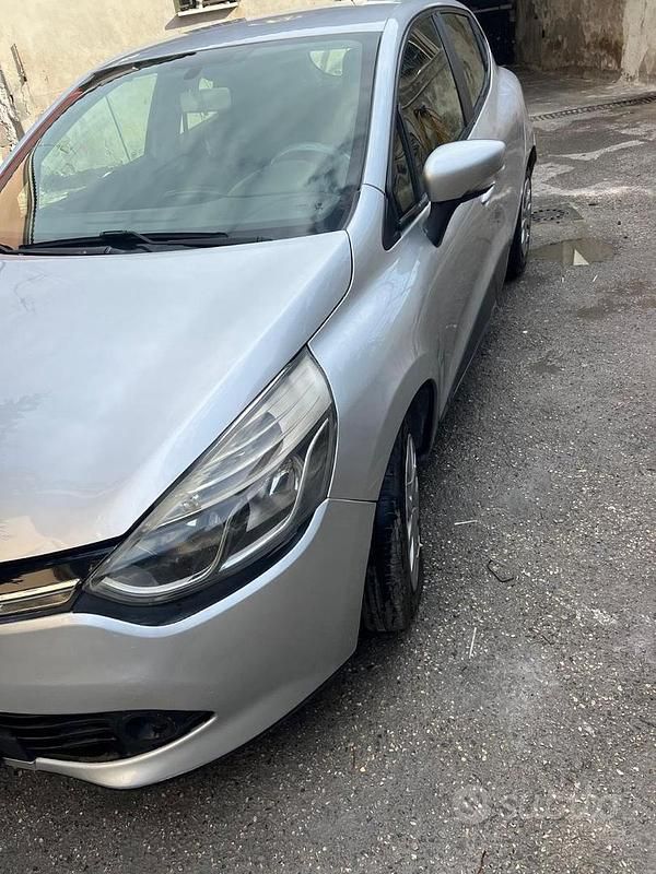 Usata Renault Clio IV 75 CV (55 kW) 2013 Grigio Berlina