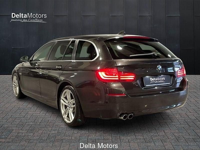 Usata BMW 525 Luxury Line 218 CV (160 kW) 2014 Grigio Station wagon
