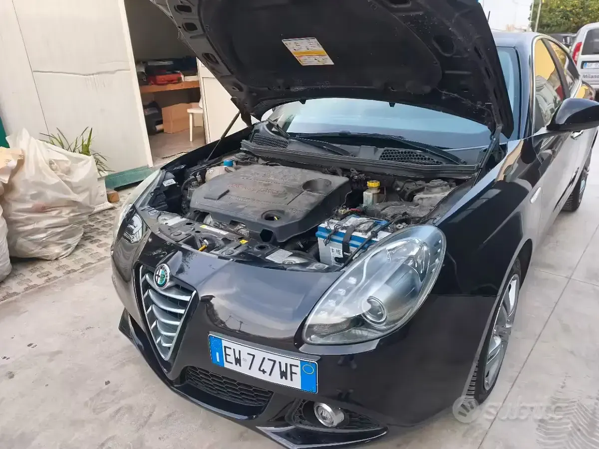Usata Alfa Romeo Giulietta 105 CV (77 kW) 2014 Nero Utilitaria