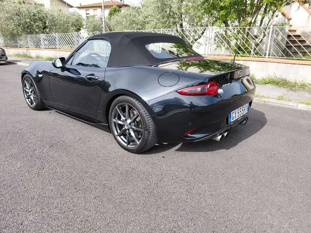 Usata Mazda MX5 Inclusive 160 CV (117 kW) 2016 Nero Cabrio