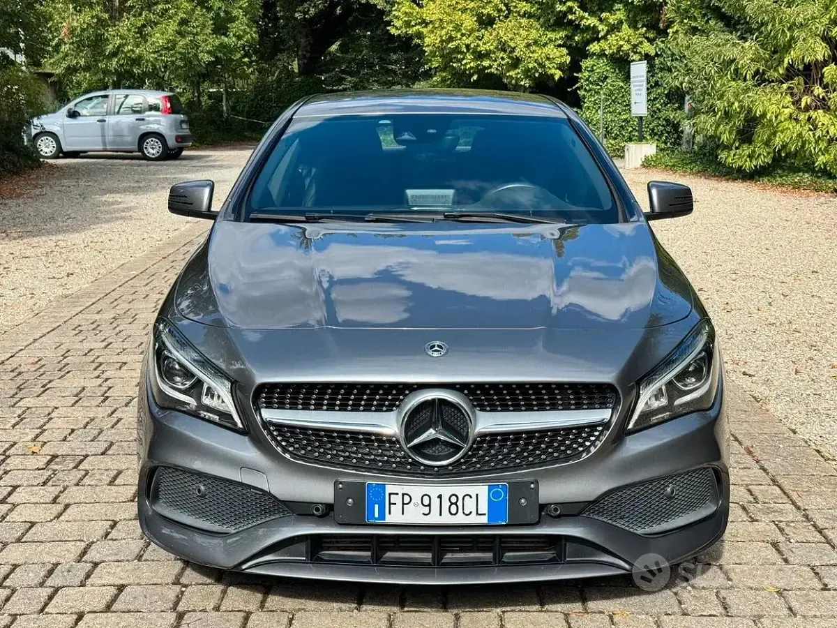 Usata Mercedes CLA200 Premium 136 CV (100 kW) 2017 Grigio Coupé