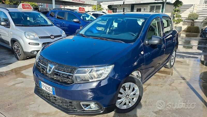 Usata Dacia Sandero 90 CV (66 kW) 2017 Blu Berlina