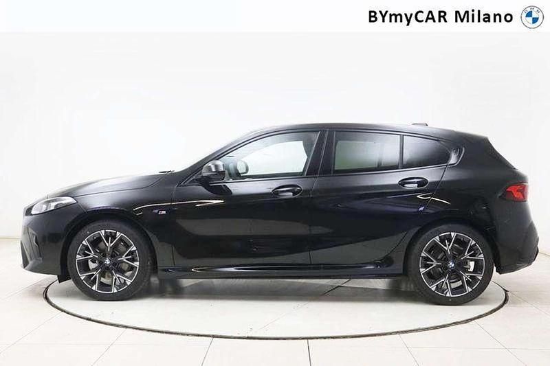 Usata BMW 118 M Sport 150 CV (110 kW) 2025 Black sapphire metallizzato Utilitaria