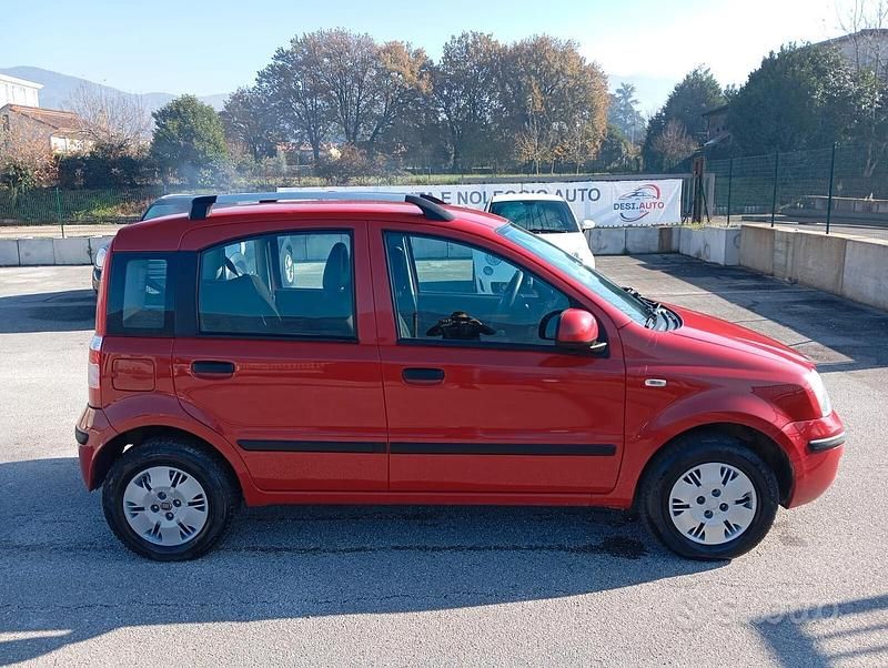 Usata Fiat Panda Lounge 75 CV (55 kW) 2012 Rosso Berlina