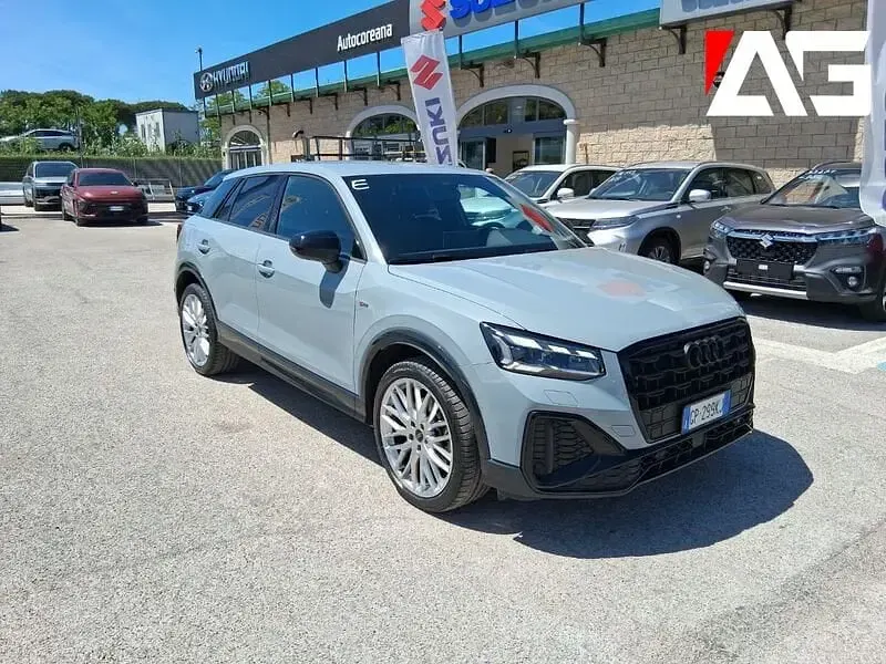 Usata Audi Q2 Ambiente 150 CV (110 kW) 2023 Grigio SUV