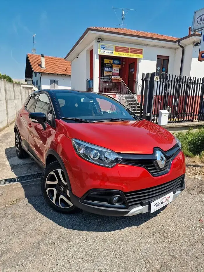 Usata Renault Captur 90 CV (66 kW) 2017 Rosso SUV