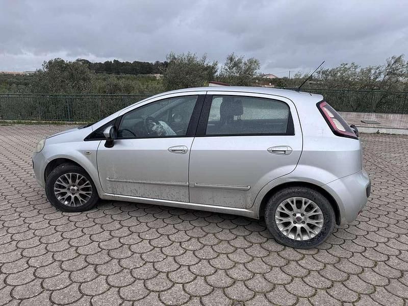 Usata Fiat Punto Evo Active 75 CV (55 kW) 2011 Utilitaria