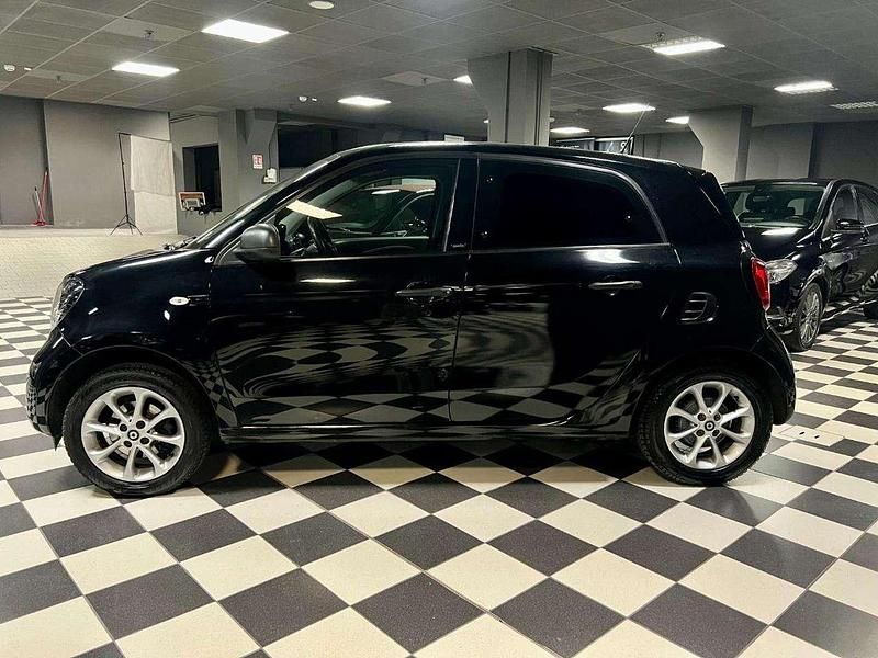 Usata Smart ForFour Passion 71 CV (52 kW) 2019 Nero Utilitaria