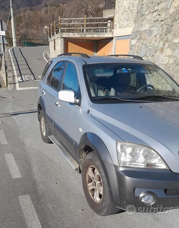 Usata Kia Carens 2004 Grigio Monovolume