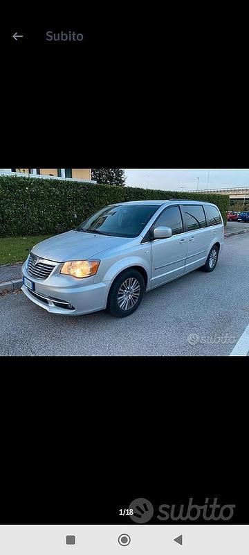 Usata Lancia Voyager 163 CV (119 kW) 2012 Grigio Monovolume