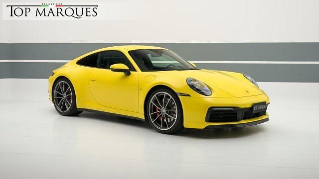 Usata Porsche 911 Carrera 4S 450 CV (330 kW) 2020 Giallo pastello Coupé