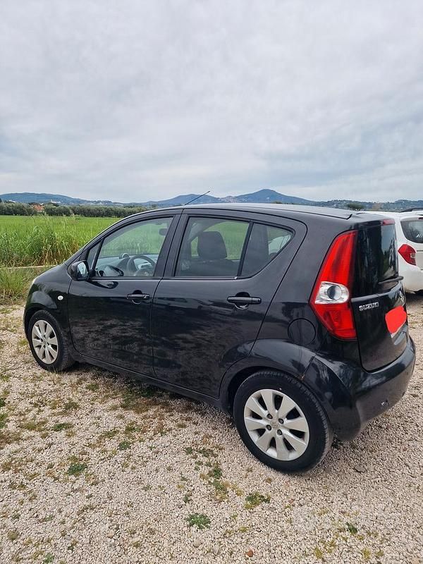 Usata Suzuki Splash 85 CV (62 kW) 2011 Nero Utilitaria