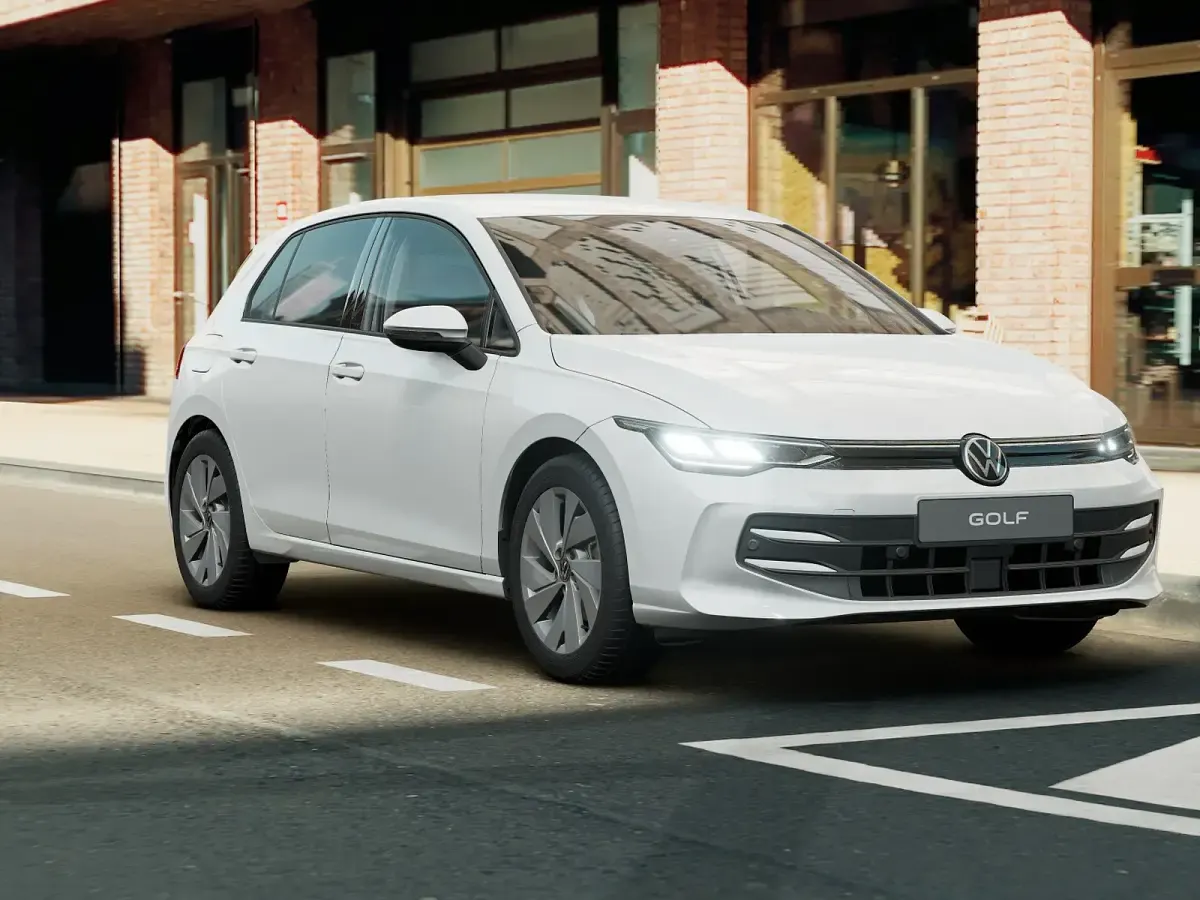 Nuova VW Golf VIII Edition 150 CV (110 kW) 2026 Pure white Berlina