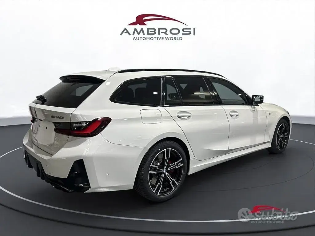 Nuova BMW M340 M Sport 374 CV (275 kW) 2025 Alpin white pastello Berlina