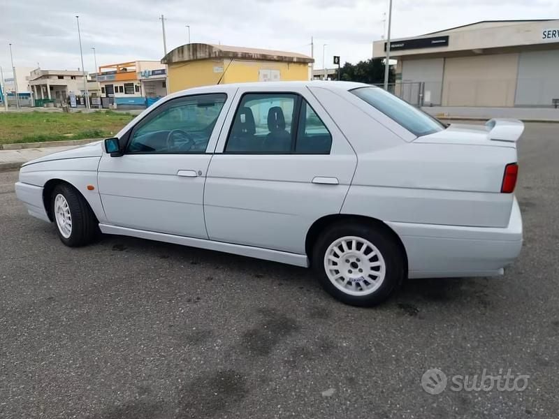 Usata Alfa Romeo 155 126 CV (92 kW) 1995 Bianco Berlina