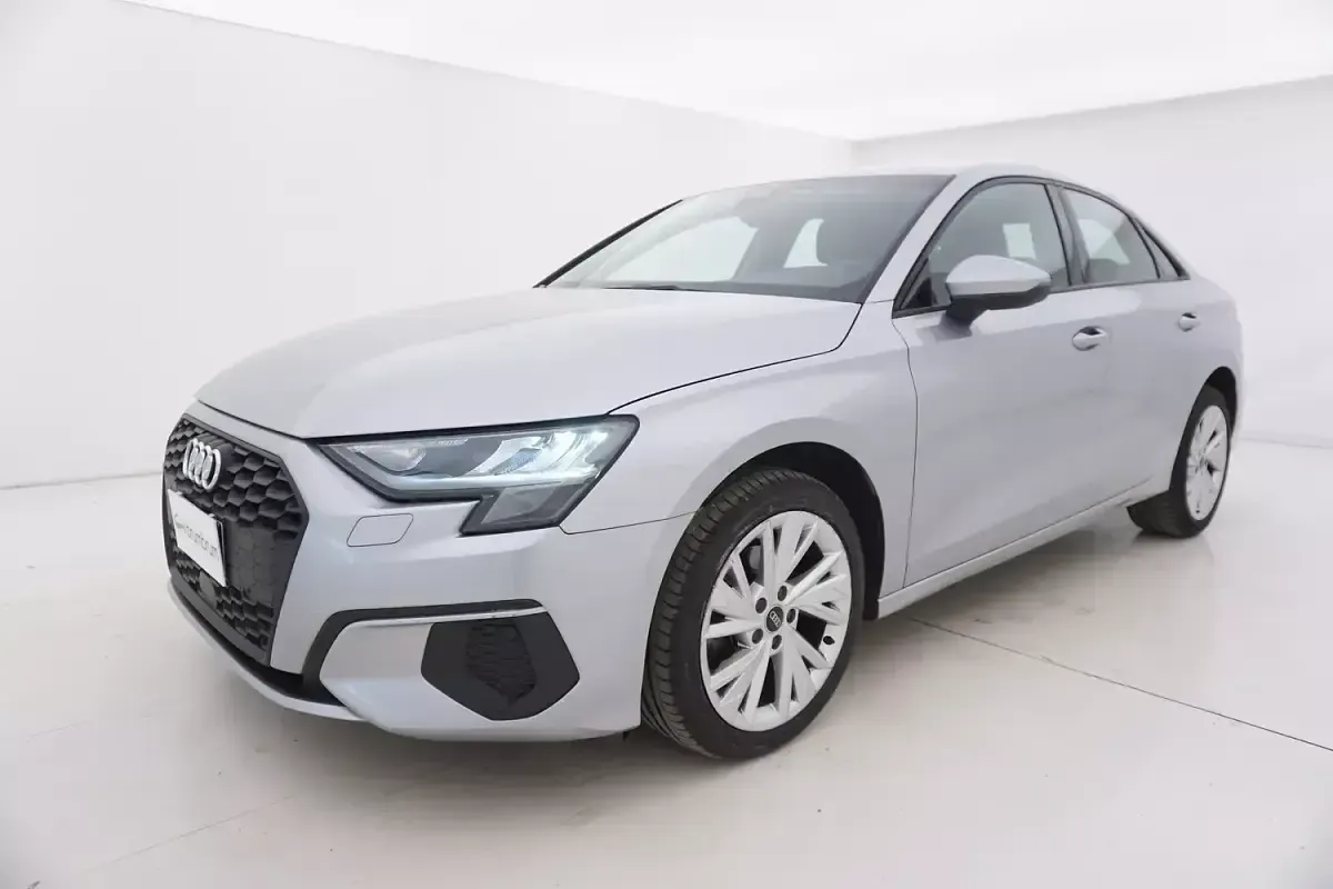 Usata Audi A3 Business 116 CV (85 kW) 2022 Argentoargento Berlina