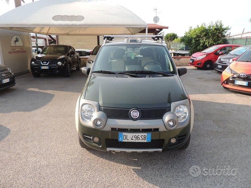 Verde Usata 2008 Fiat Panda 4x4 Cross Due volumi | 5500 € (Buon prezzo) - Immagine 1/4
