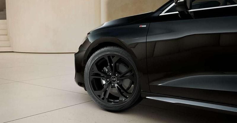 Nuova Audi A3 S-Line 150 CV (110 kW) 2026 Nero Utilitaria