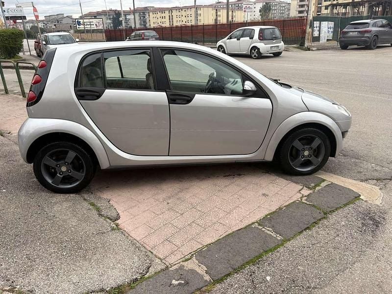 Usata Smart ForFour Passion 68 CV (50 kW) 2004 Other Utilitaria