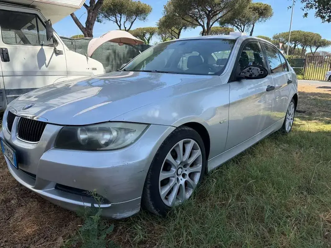 Usata BMW 320 177 CV (130 kW) 2009 Berlina