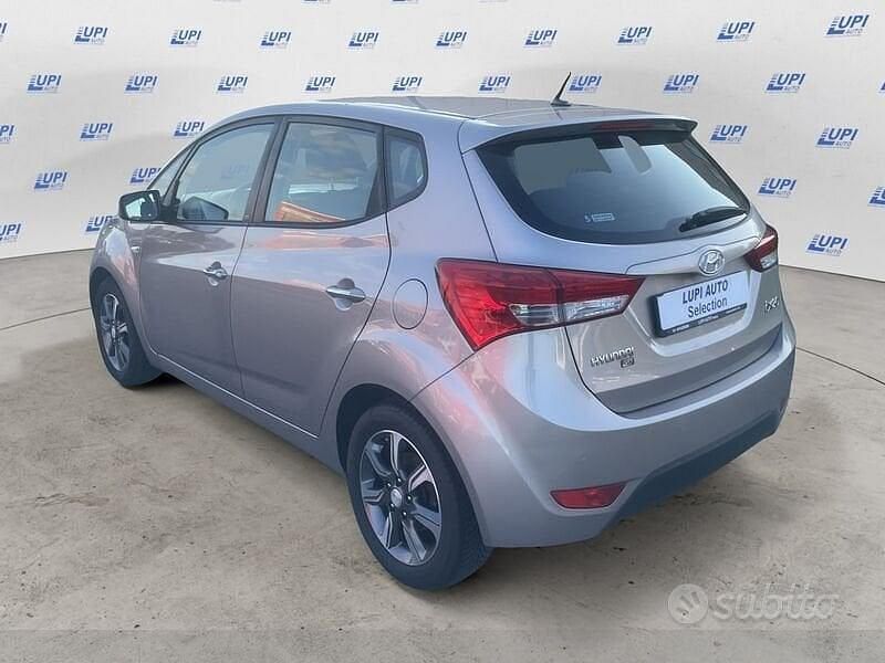 Begagnad Hyundai i20 124 HK (91 kW) 2019 Brun Minibuss
