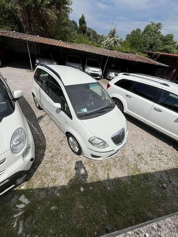 Usata Lancia Musa 95 CV (69 kW) 2009 Monovolume