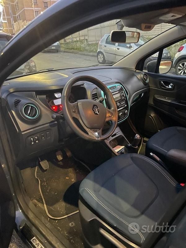 Usata Renault Captur 90 CV (66 kW) 2015 SUV