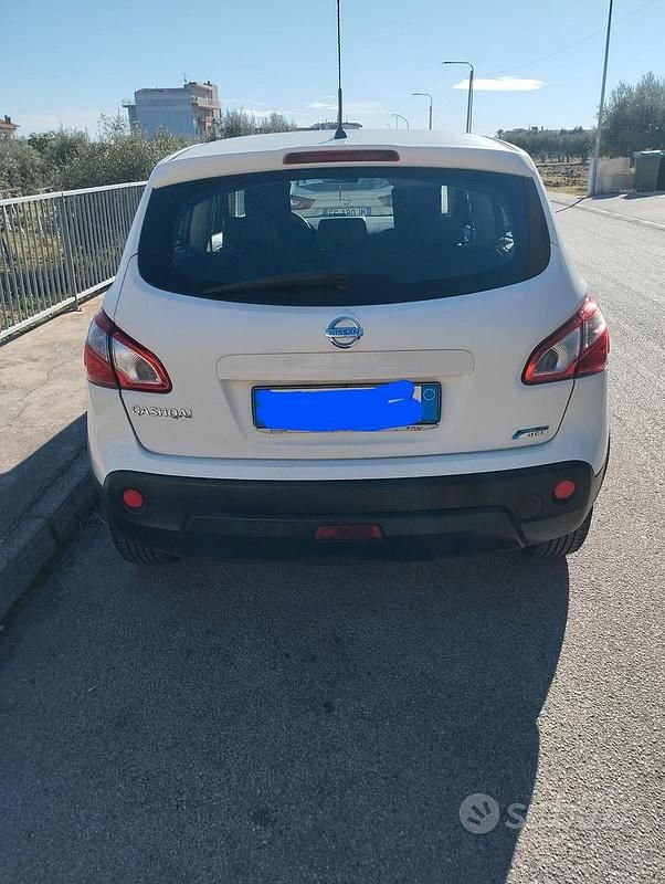 Usata Nissan Qashqai 115 CV (84 kW) 2011 Bianco SUV