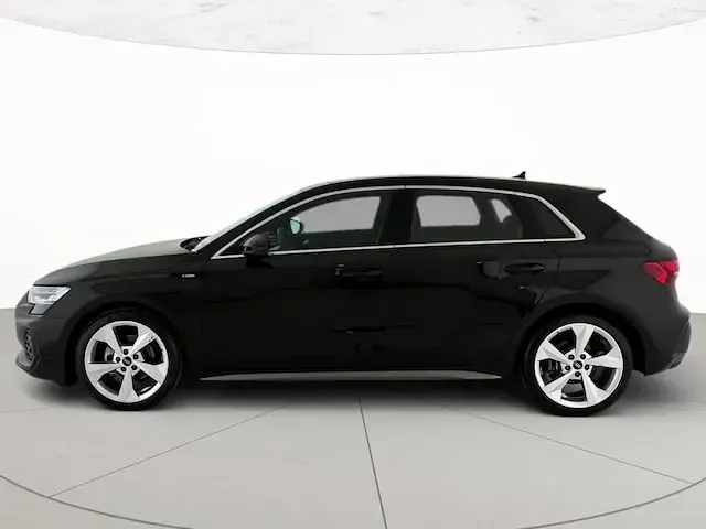 Usata Audi A3 S-Line 150 CV (110 kW) 2025 Nero metallizzato Berlina