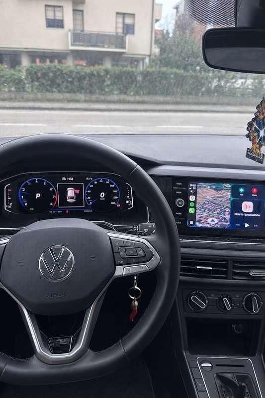 Begagnad VW Taigo R-line 110 HK (80 kW) 2024 Grå SUV