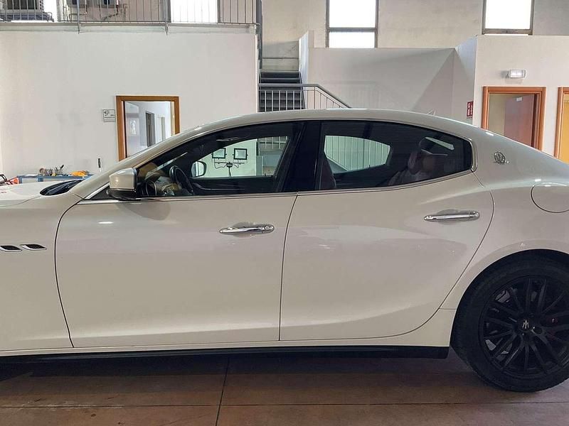 Usata Maserati Ghibli 411 CV (302 kW) 2017 Bianco Berlina