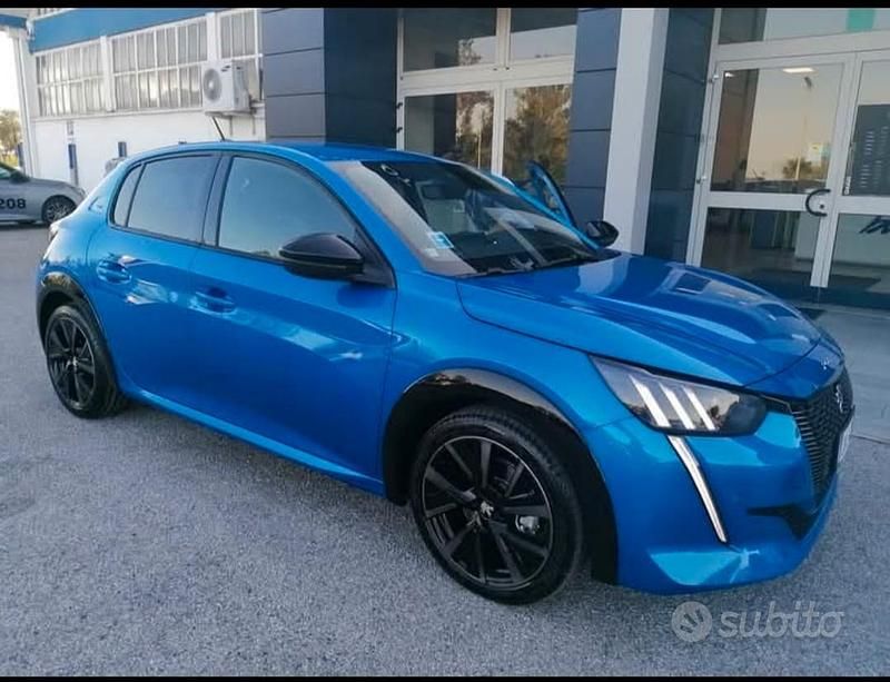 Usata Peugeot 208 GTi 130 CV (95 kW) 2023 Blu Utilitaria